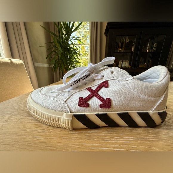 Women's OFF-WHITE sneakers size 37 - Picture 1 of 7